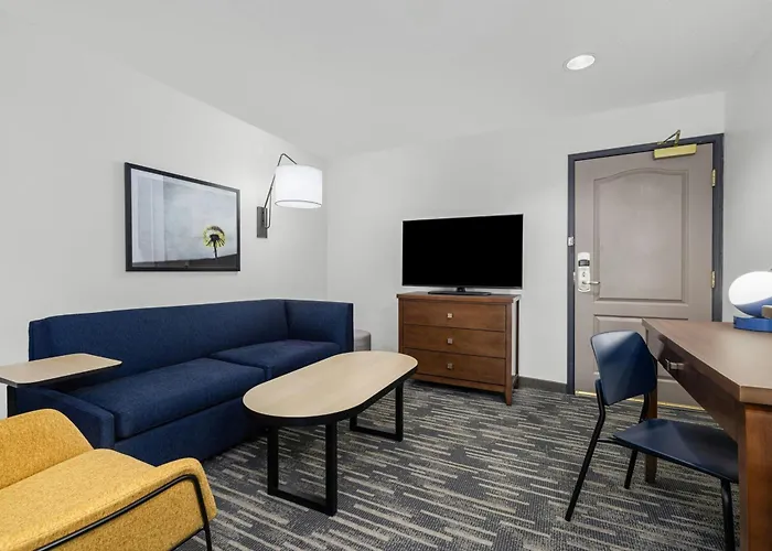 Hotel Express By Marriott 3*